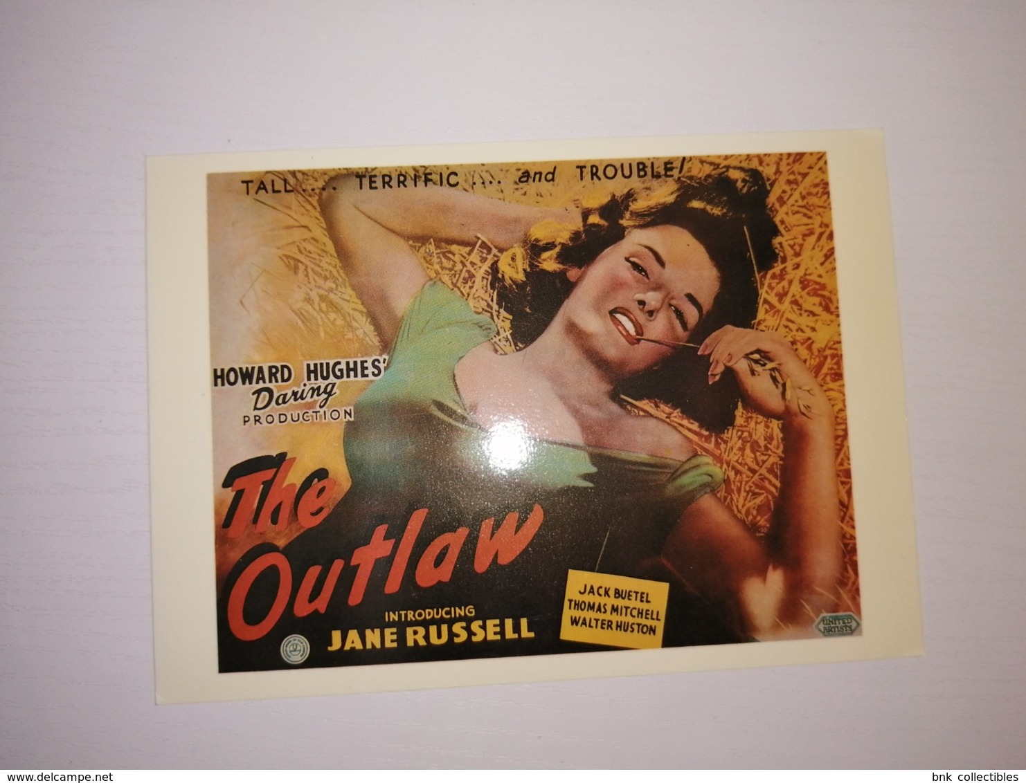 England Uncirculated Postcard - Movies - The Outlaw - Jane Russell - Posters On Cards