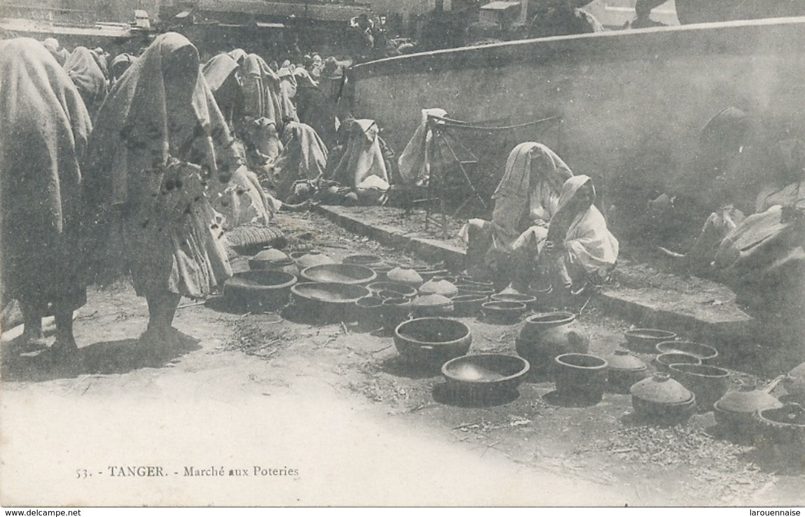 Tanger : Marché Aux Poteries . - Tanger