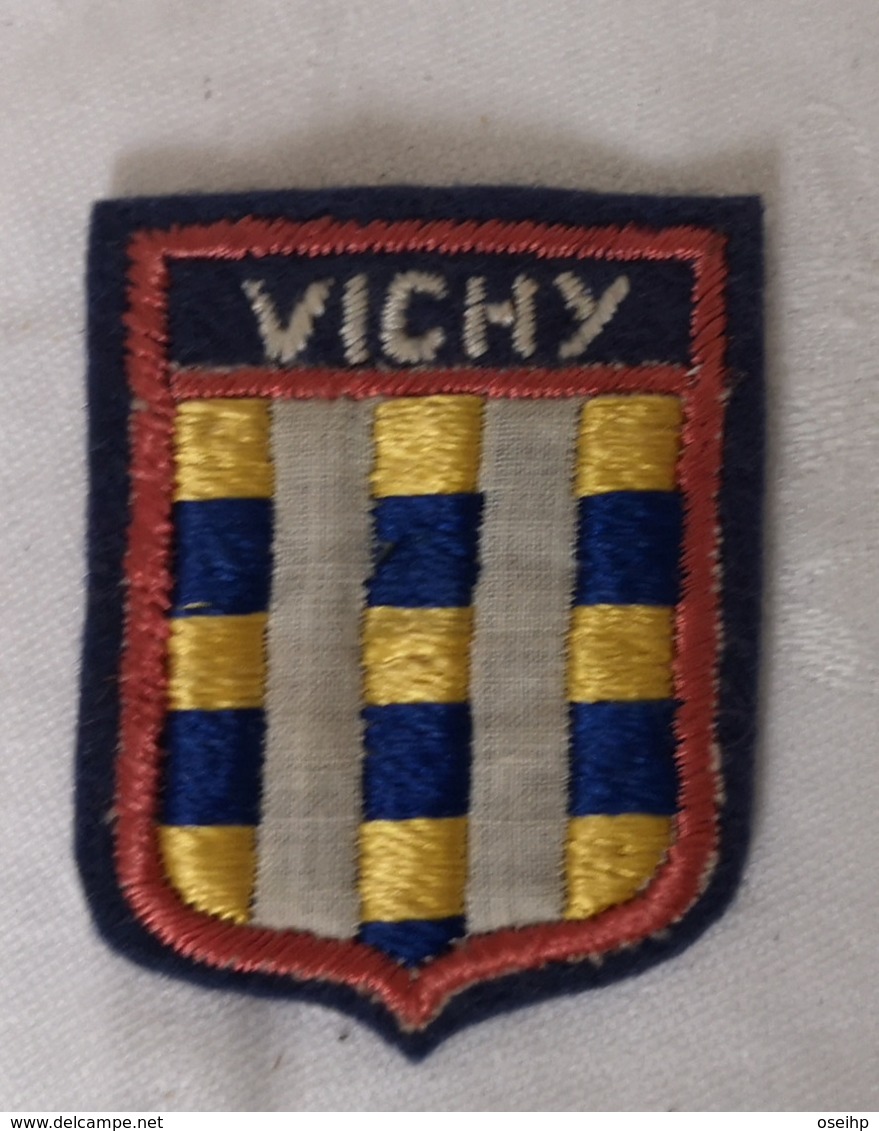 Ecusson Blason Armoiries VICHY  Souvenir Tissu - Patches