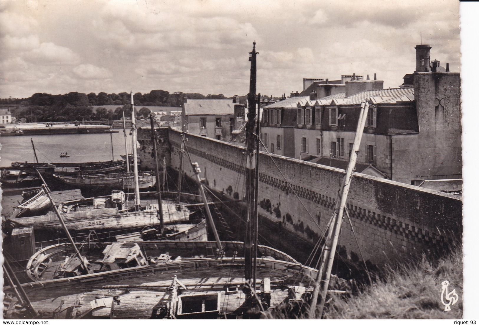 CONCARNEAU - La Ville Close - Les Remparts - Concarneau