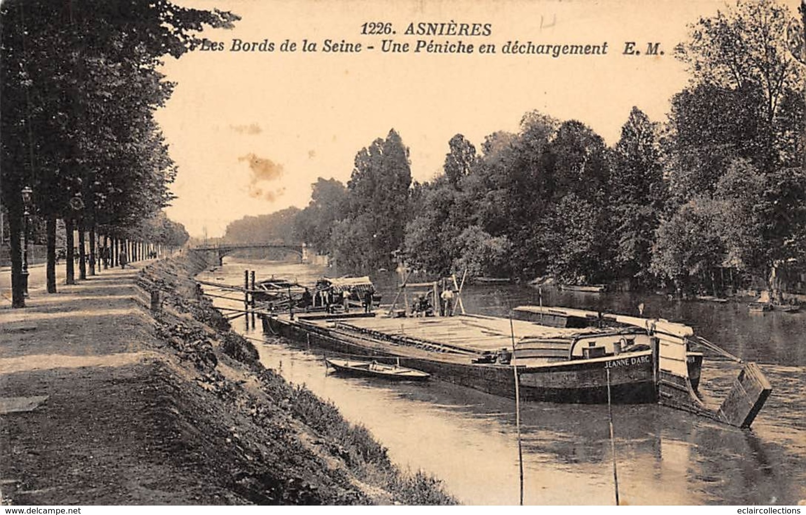 Thème    Navigation Fluviale .Péniche Écluse.Bac   :92 Asnières Sur Scène. Péniche De Déchargement       (voir Scan) - Binnenschepen