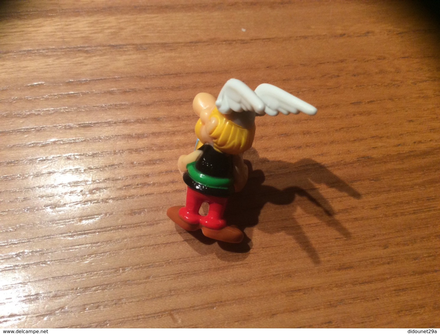 Figurine Kinder « Asterix Portant Cadeau » - Monoblocs