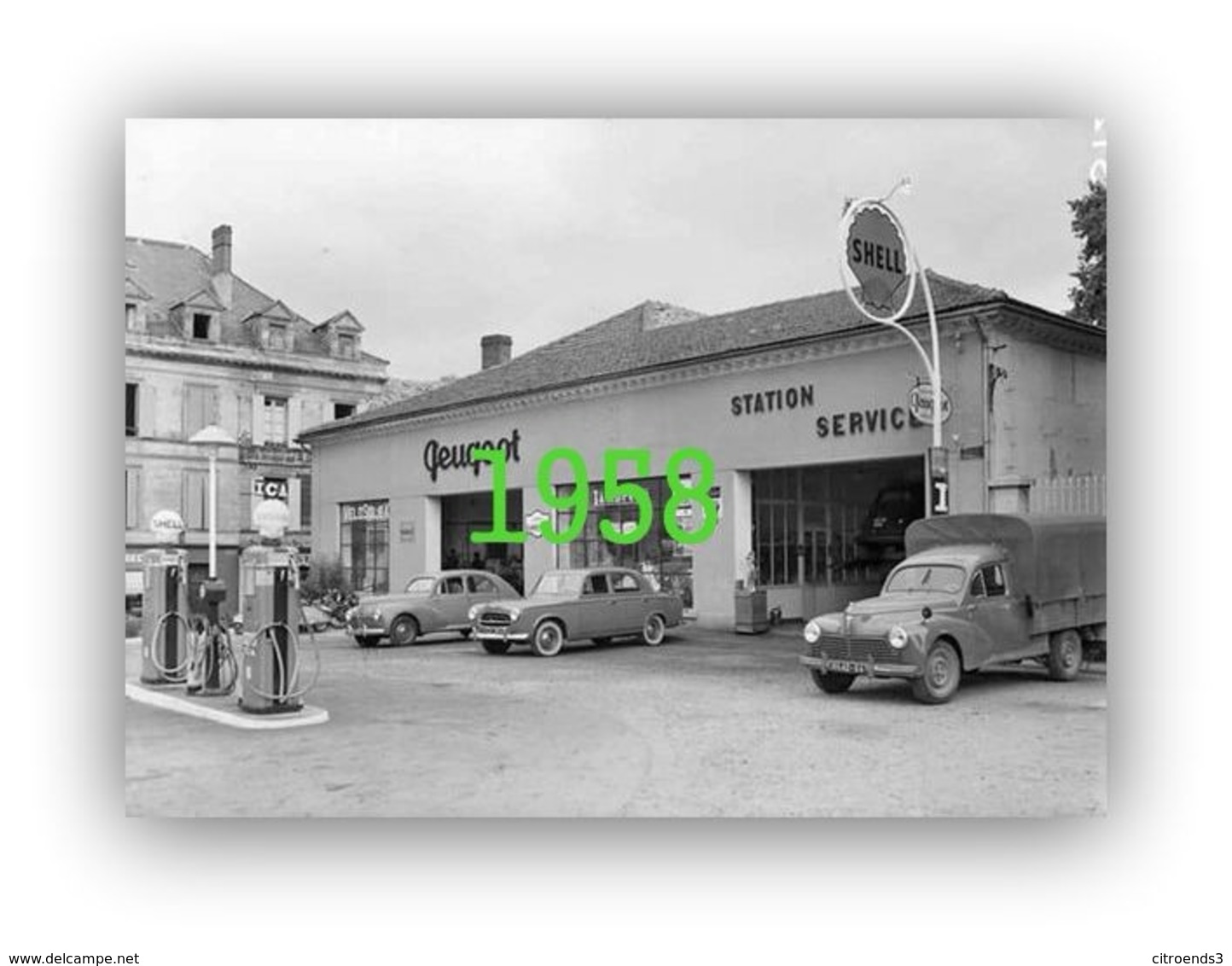 RARE PHOTO......... GARAGE PEUGEOT (203, 403) SHELL, 1958 - Automobiles