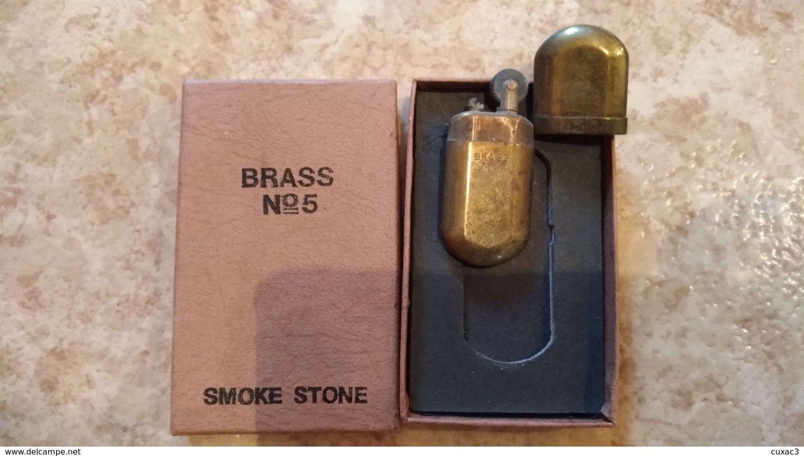 Briquet  - BRASS N° 5 SMOKE STONE - Avec Sa Boite - Altri & Non Classificati