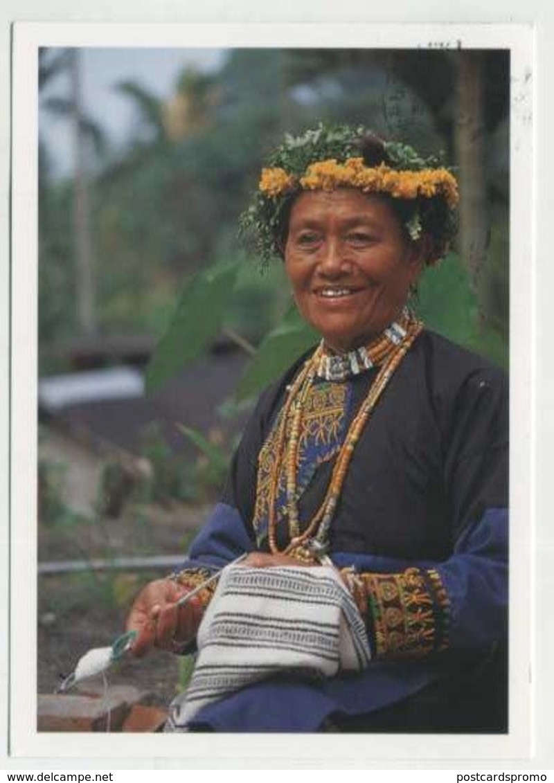 TAIWAN, Taiwanese Aborigines  (2 Scans) - Taiwan