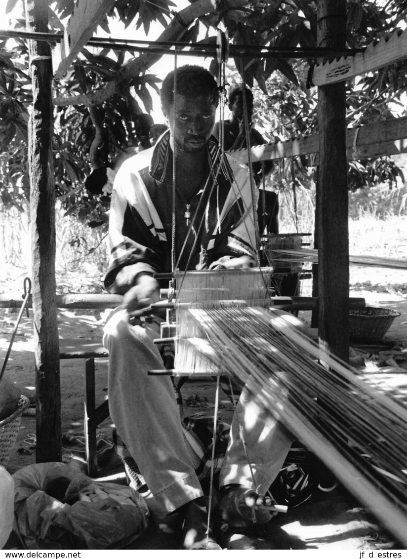 Photo Sénégal. Casamance Tisserand Traditionnel Années 1990   Vivant Univers - Afrique