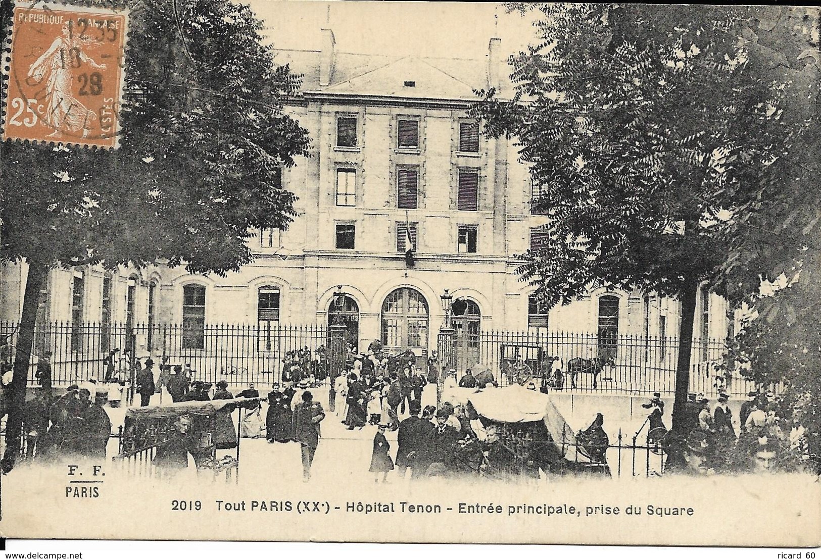 Cpa Paris, Hôpital Tenon, Entrée Principale Prise Du Square - Arrondissement: 20