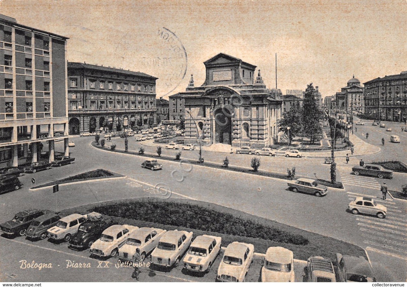 Cartolina Bologna Piazza XX Settembre Auto D'epoca 1965 - Bologna