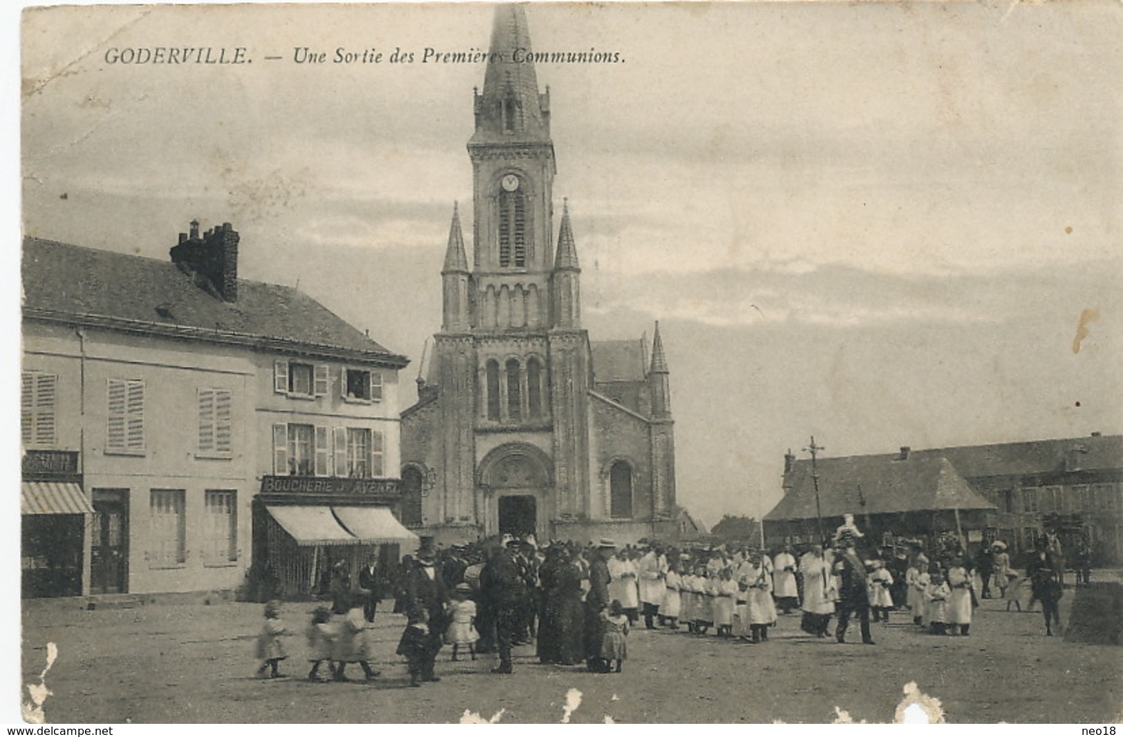 Goderville Une Sortie Des Premières Communions ; Suisse  Vers Boulogne  Defauts En Bas - Goderville