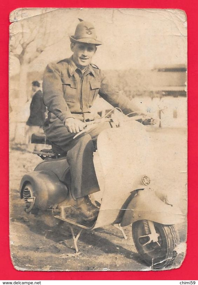 FOTOGRAFIA MILITARE - MILITARI - ALPINO - ALPINI - MOTO VESPA ???? - Guerra, Militari