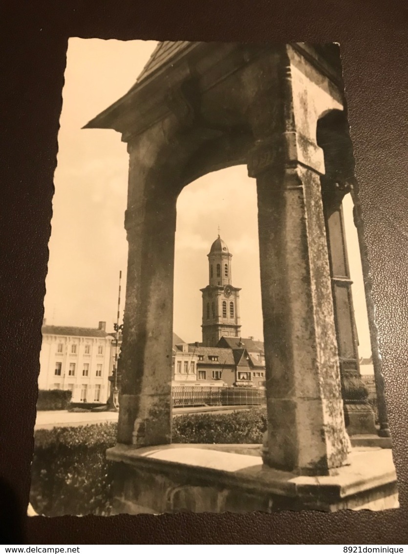 LOKEREN, Sint Laurentiuskerk Eglise Saint Laurent - Gelopen 1958 - Lokeren