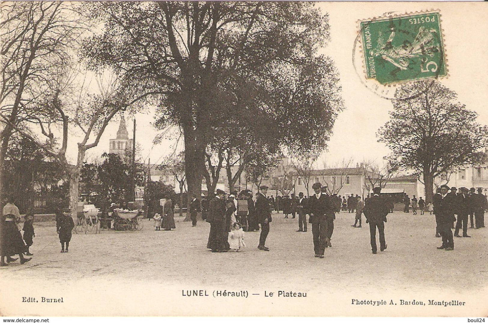 LUNEL  EN HERAULT  LE PLATEAU  CPA  CIRCULEE - Lunel