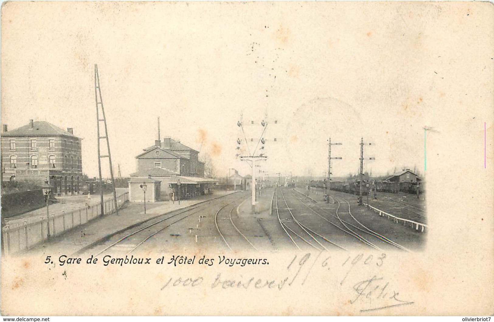 Gembloux - Intérieur De La Gare Et L' Hôtel Des Voyageurs - Gembloux