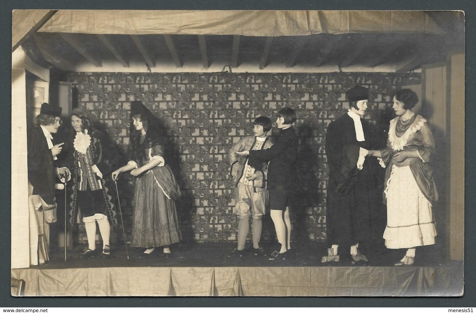 ALENCON (61) Théâtre Amateur Comédiens En Costume Sur Une Scène Spectacle Cachet Photographe Au Dos CPA Carte PHOTO - Alencon