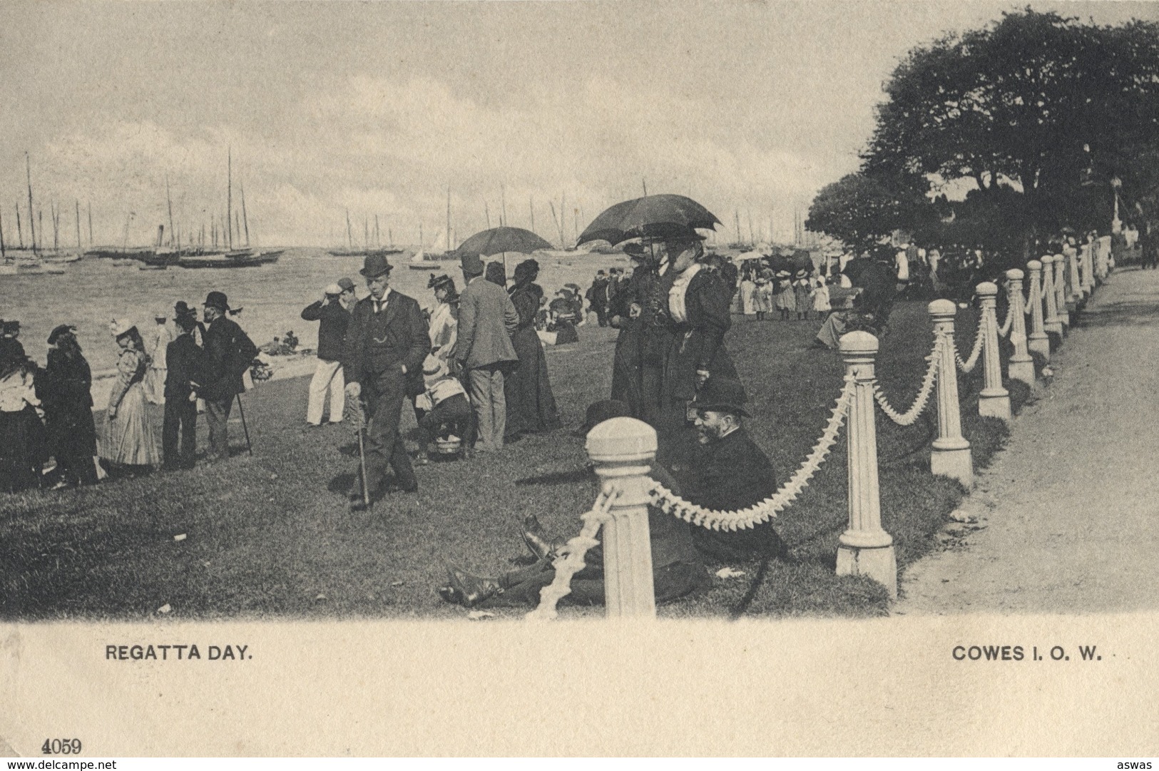 REGATTA DAY, COWES, ISLE OF WIGHT ~ HIGHLY ANIMATED ~ LADIES AND GENTLEMEN - Cowes