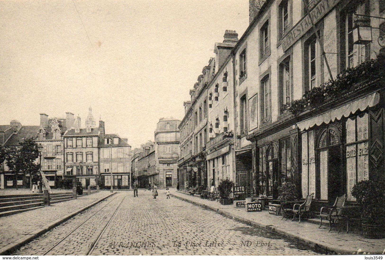 Avranches -    La  Place  Littré - Avranches