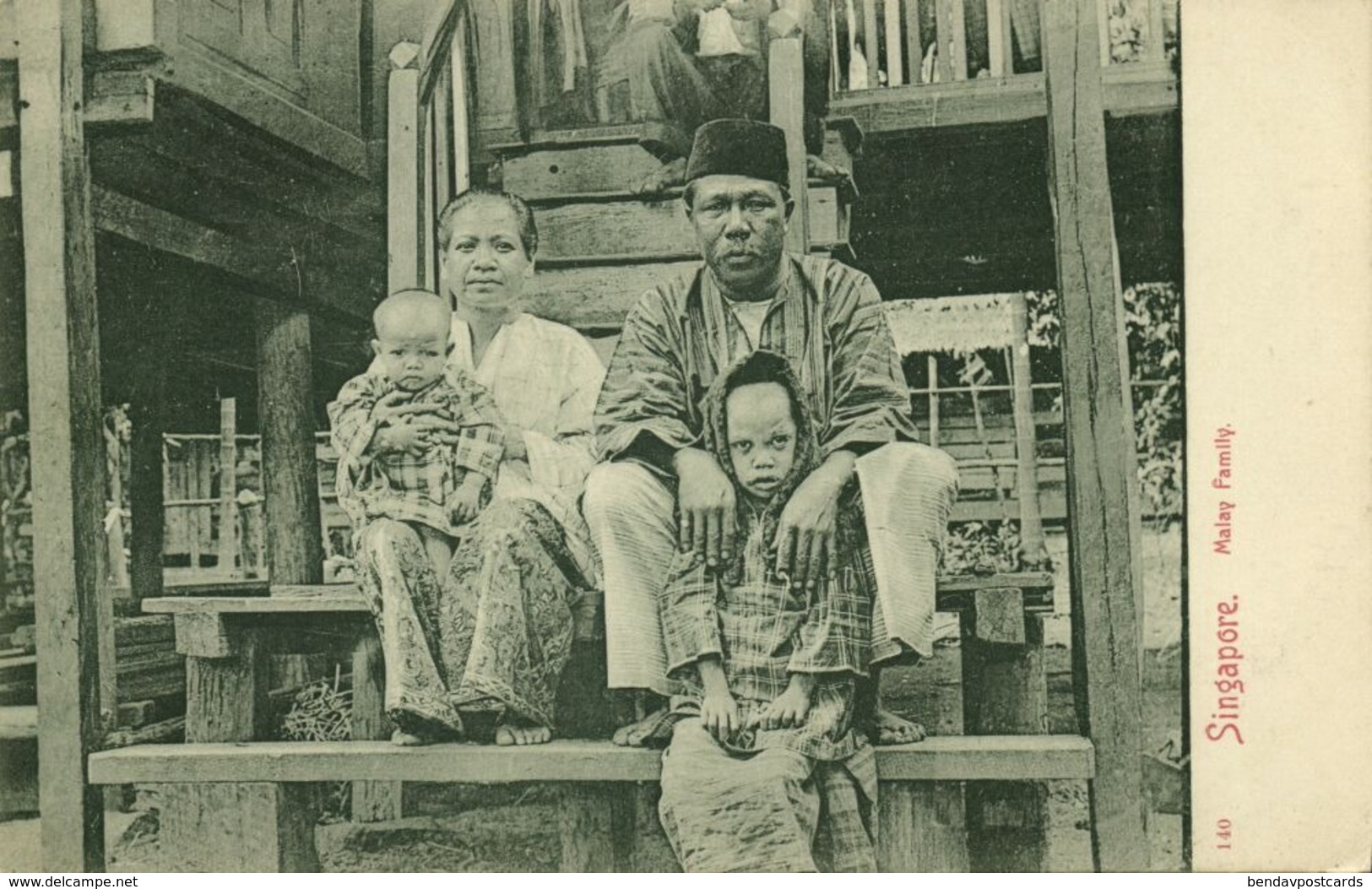 Straits Settlements, SINGAPORE, Native Malay Family (1910s) Postcard - Singapore