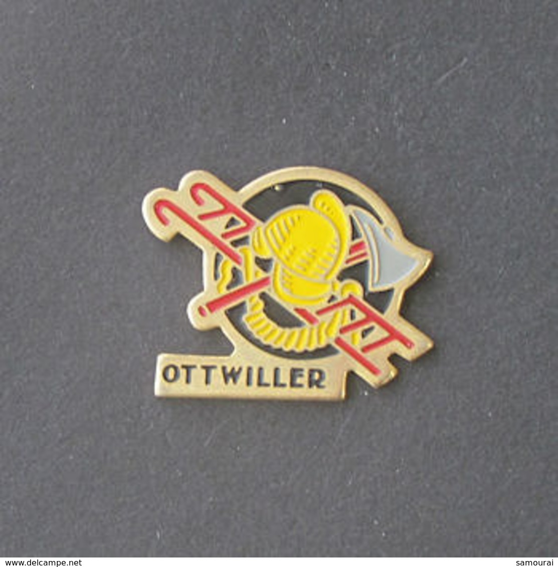 1 Pin's Sapeurs Pompiers D'OTTWILLER  (BAS RHIN - 67) - Pompiers