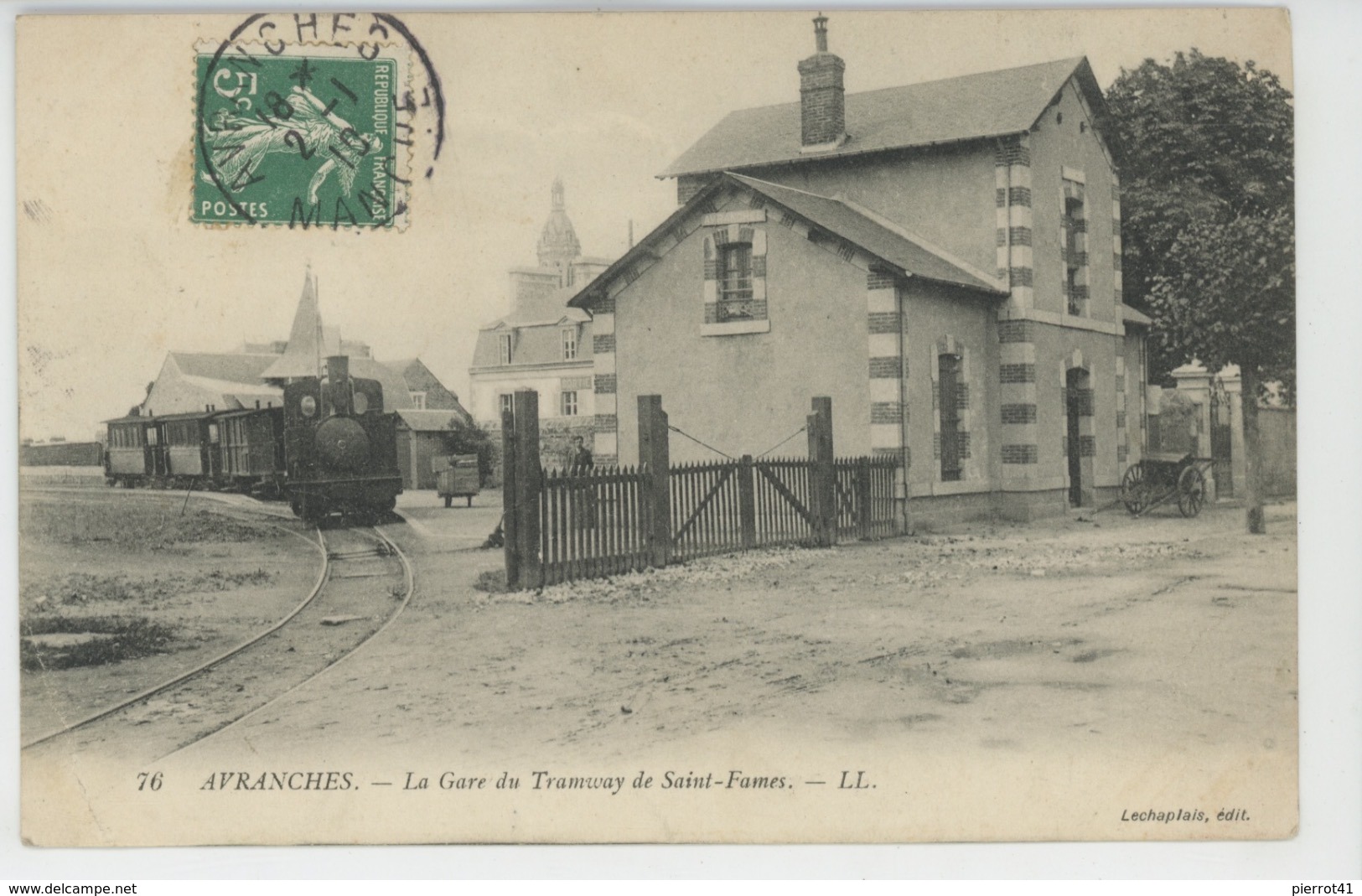 AVRANCHES - La Gare Du Tramway De Saint James (passage Train ) - Avranches