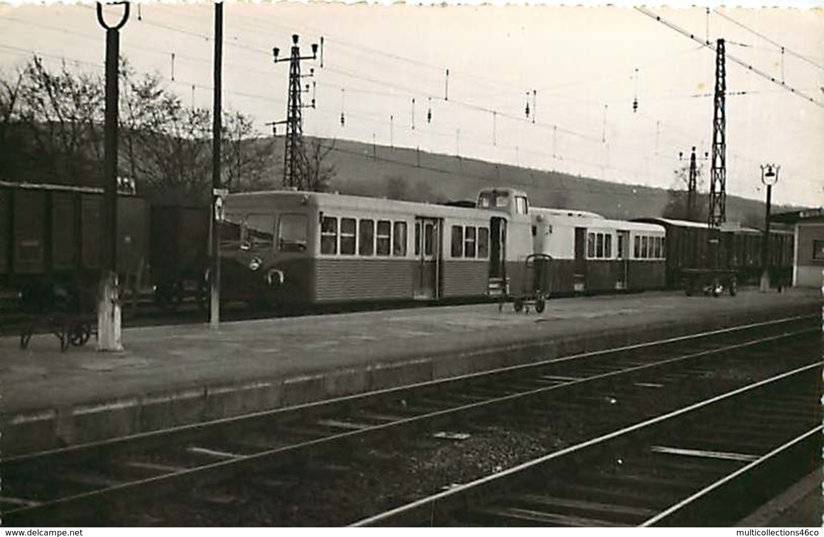 221019 - PHOTO D BREHERET 1955 Chemin De Fer Train Locomotive - Gare De BOUSSENS FNC Boussens St Girons - Altri & Non Classificati