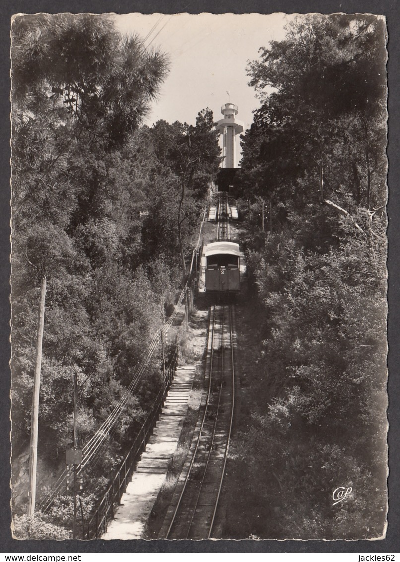 98643/ CANNES, Le Funiculaire De Super-Cannes Et La Tour D'observation - Cannes