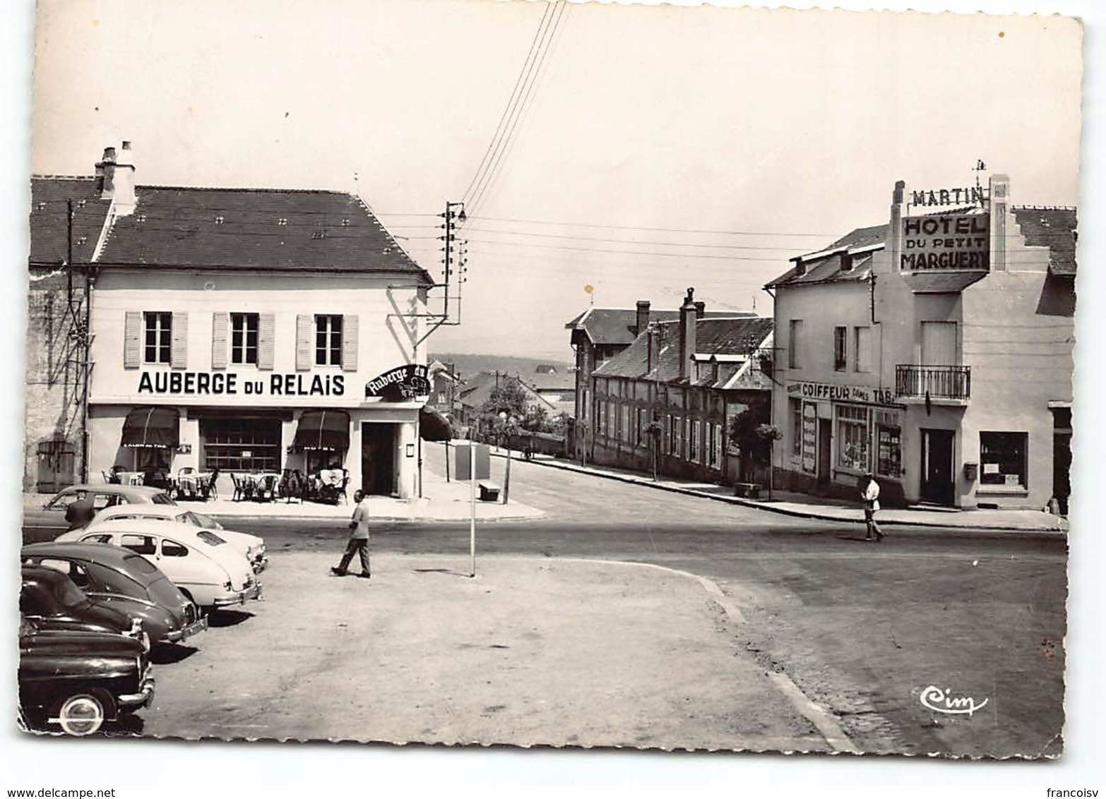 Saulieu. Auberge Du Relais  Et Hotel Du Petit Marguery. Edit Cim . Coiffeur **Petite Dechirure Coté Gauche** - Saulieu