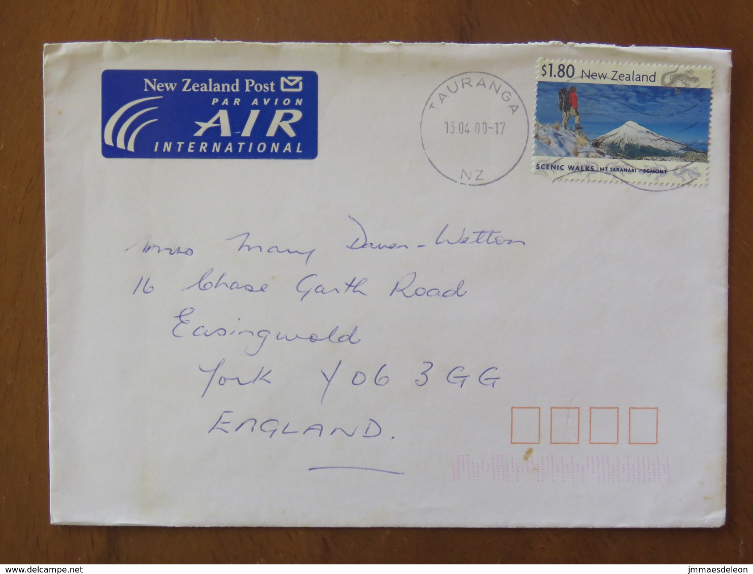 New Zealand 2000 Cover Tauranga To England - Mt. Taranaki - Egmont - Alpinism (stamp Damaged In Corner) - Covers & Documents