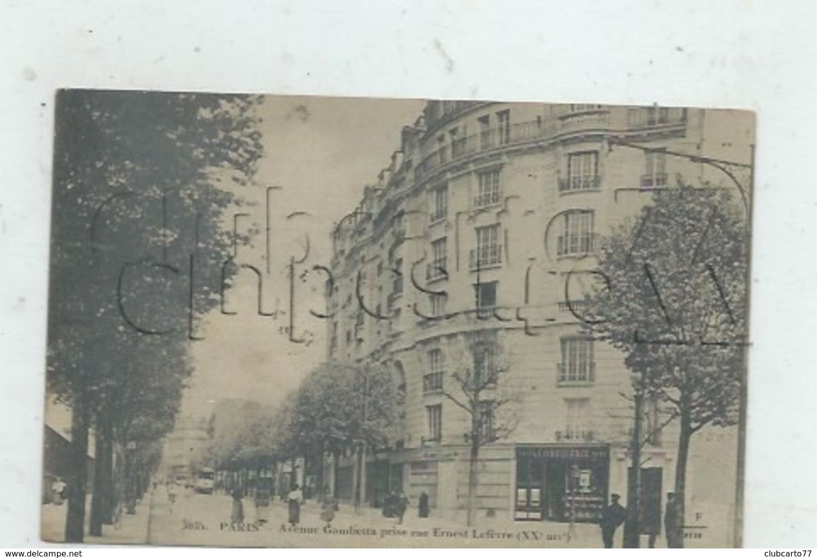 Paris 20 ème Arr (75) : MP Du Magasin De Confiserie De L'Avenue Gambetta Pris De La Rue Ernest Lefèvre En 1910 (animé)PF - Arrondissement: 20