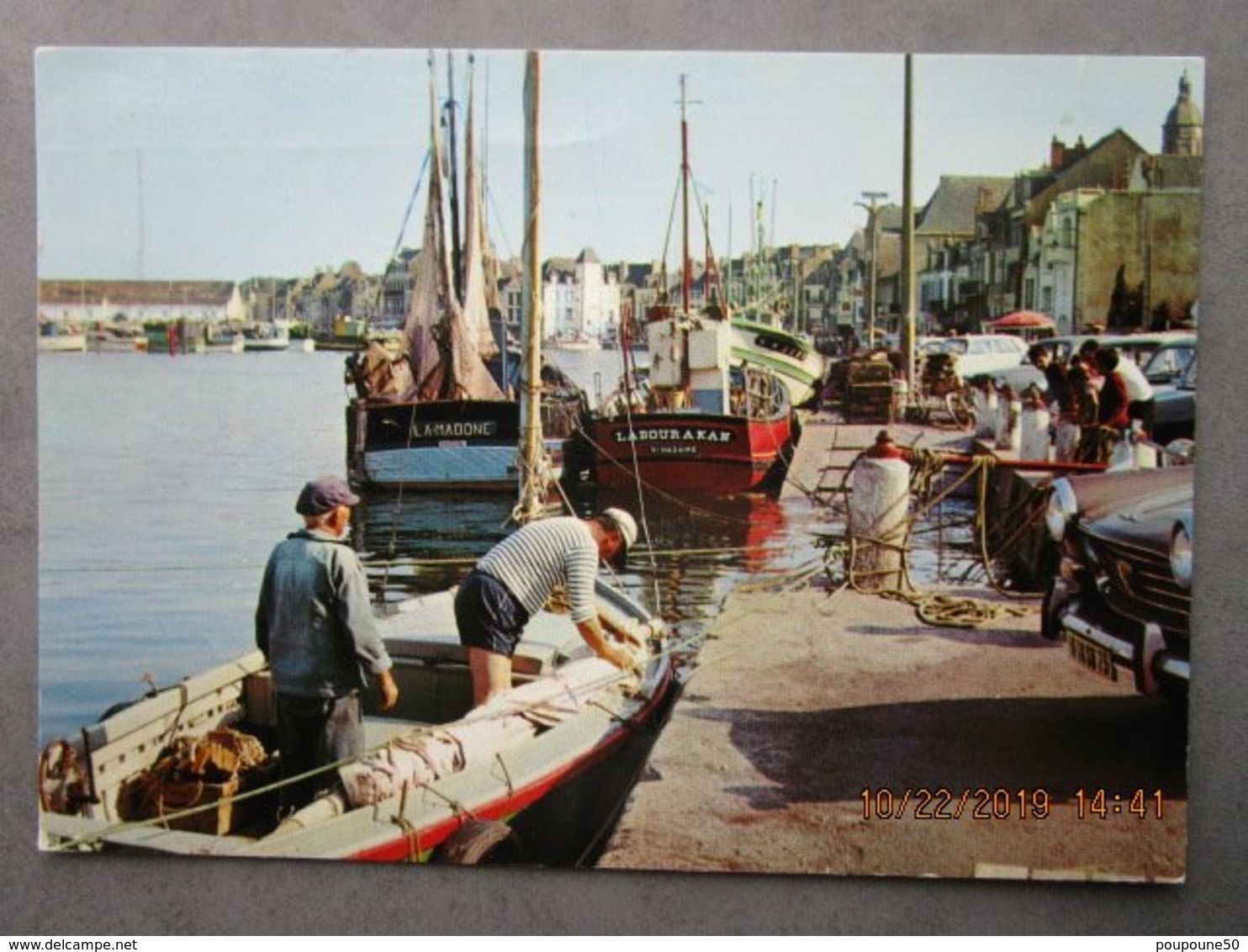 CP 44 LE CROISIC, Le Port Les Bateaux De Pêche " LaMadone Et La Bourakan " , Voilier  A Quai  1972 - Le Croisic