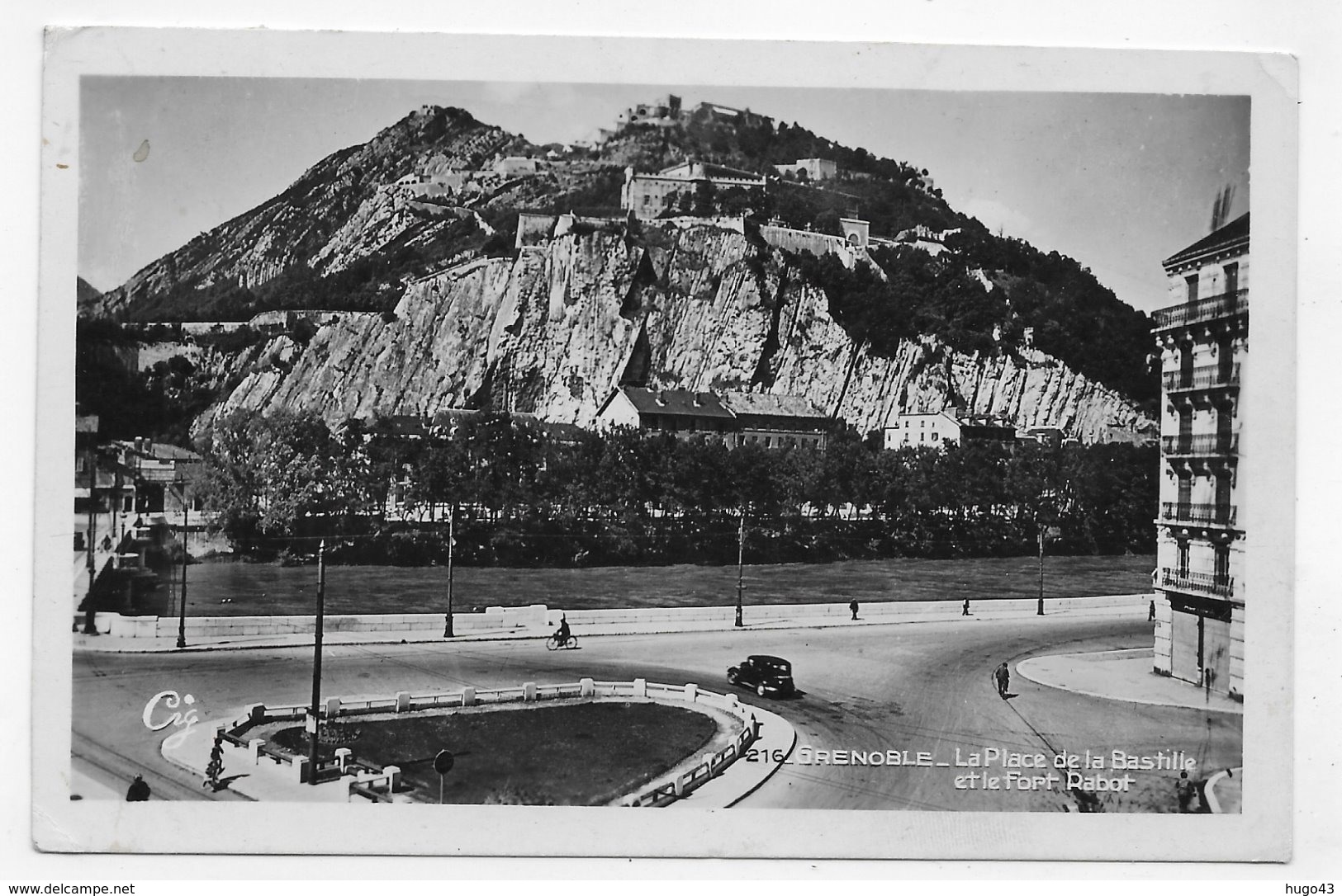 (RECTO / VERSO) GRENOBLE EN 1948 - N° 216 - LA PLACE DE LA BASTILLE ET LE FORT RABOT - BEAU CACHET - FORMAT CPA VOYAGEE - Grenoble