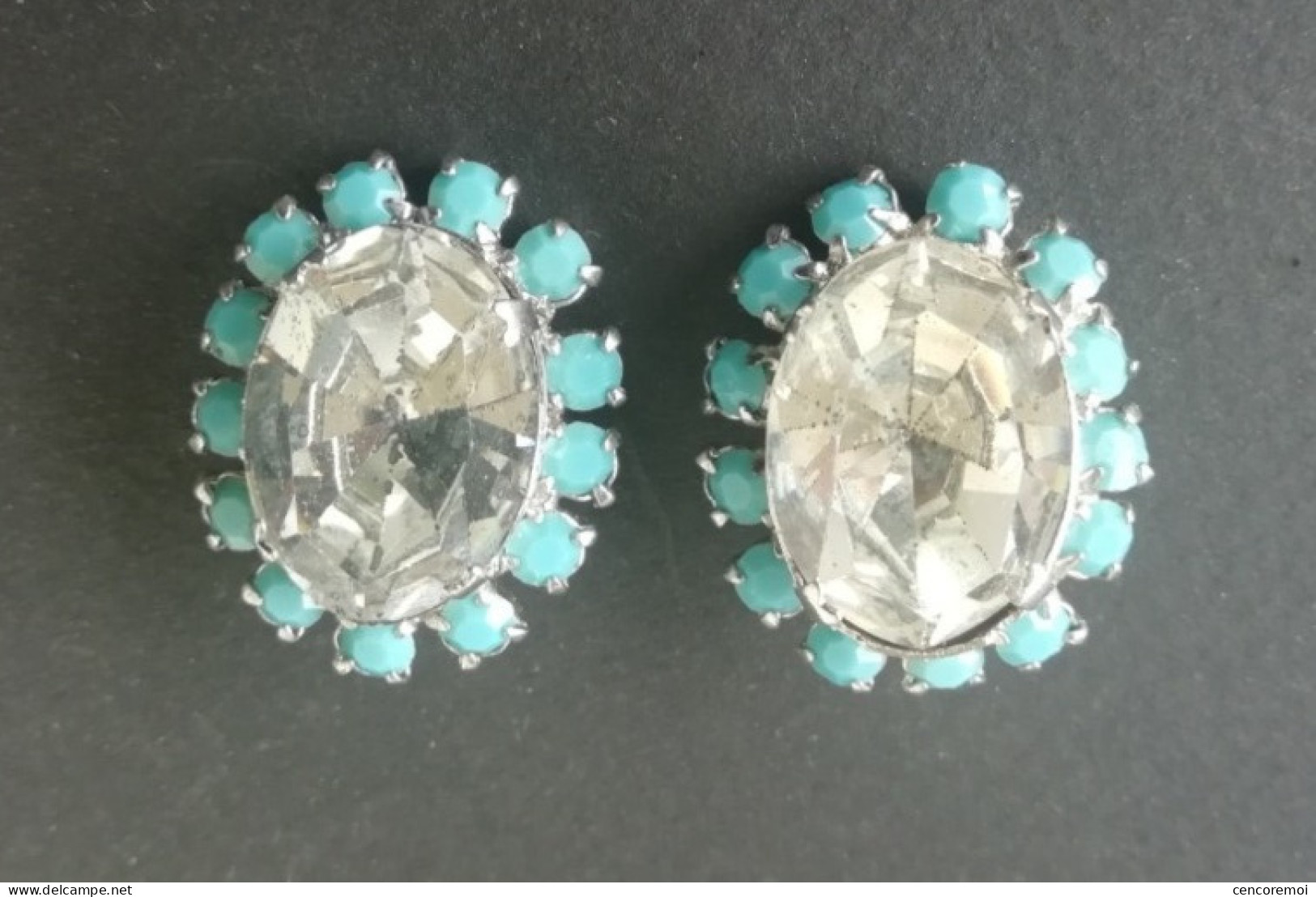 Ancienne Paire De Boucle D'oreille Fantaisie, Faux Diamant - Earrings