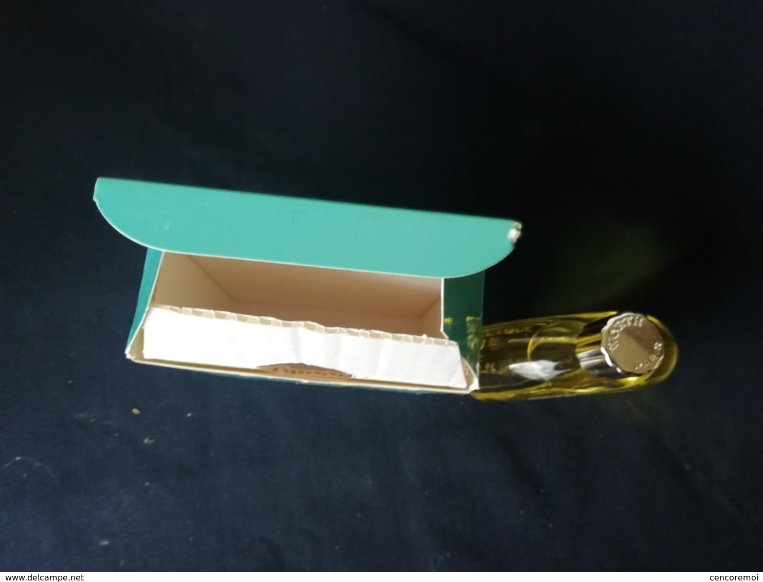 Flacon à Parfum Ancien De Collection Dans Sa Boite " Je Reviens " Worth , Signé Lalique - Flacons (vides)