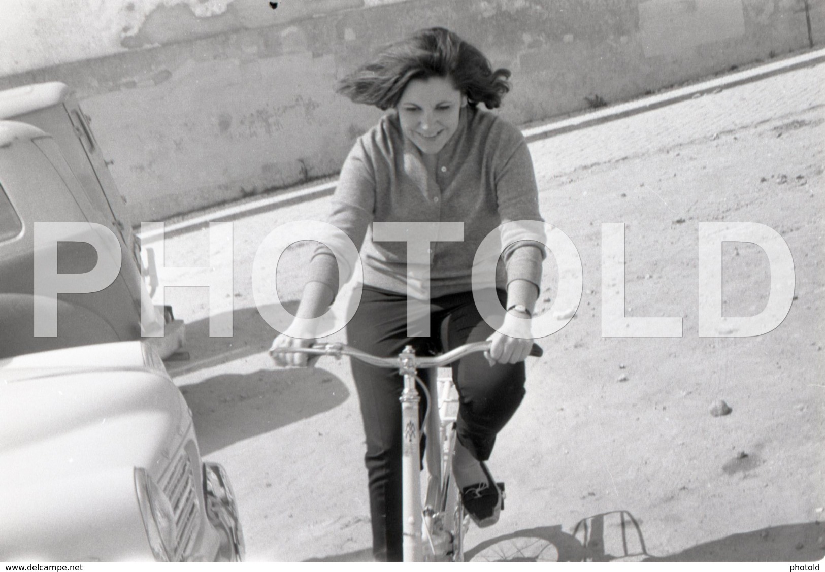 1972 FEMME BYCICLE VELO BICICLETA PORTUGAL AMATEUR 35mm ORIGINAL NEGATIVE Not PHOTO No FOTO - Other & Unclassified