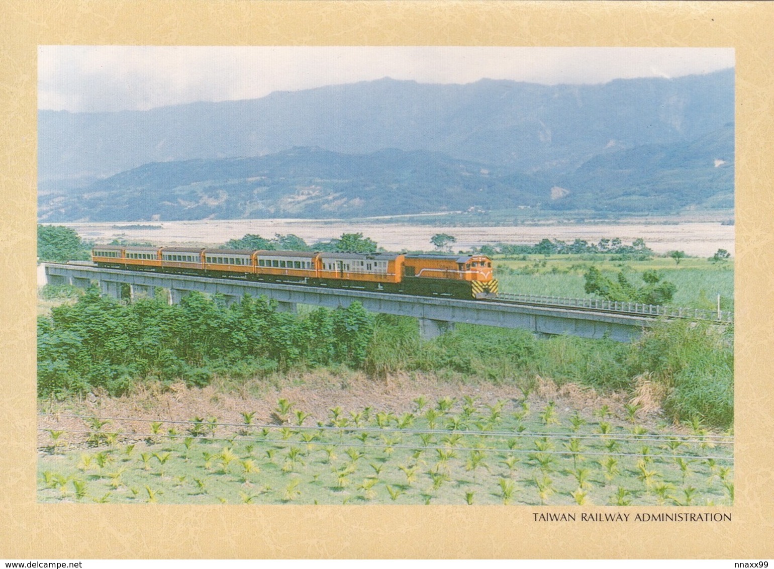 Taiwan - TRA's Train On Cheng-kung Bridge, Between Luye & Guanshan Townships, Taitung - Eisenbahnen