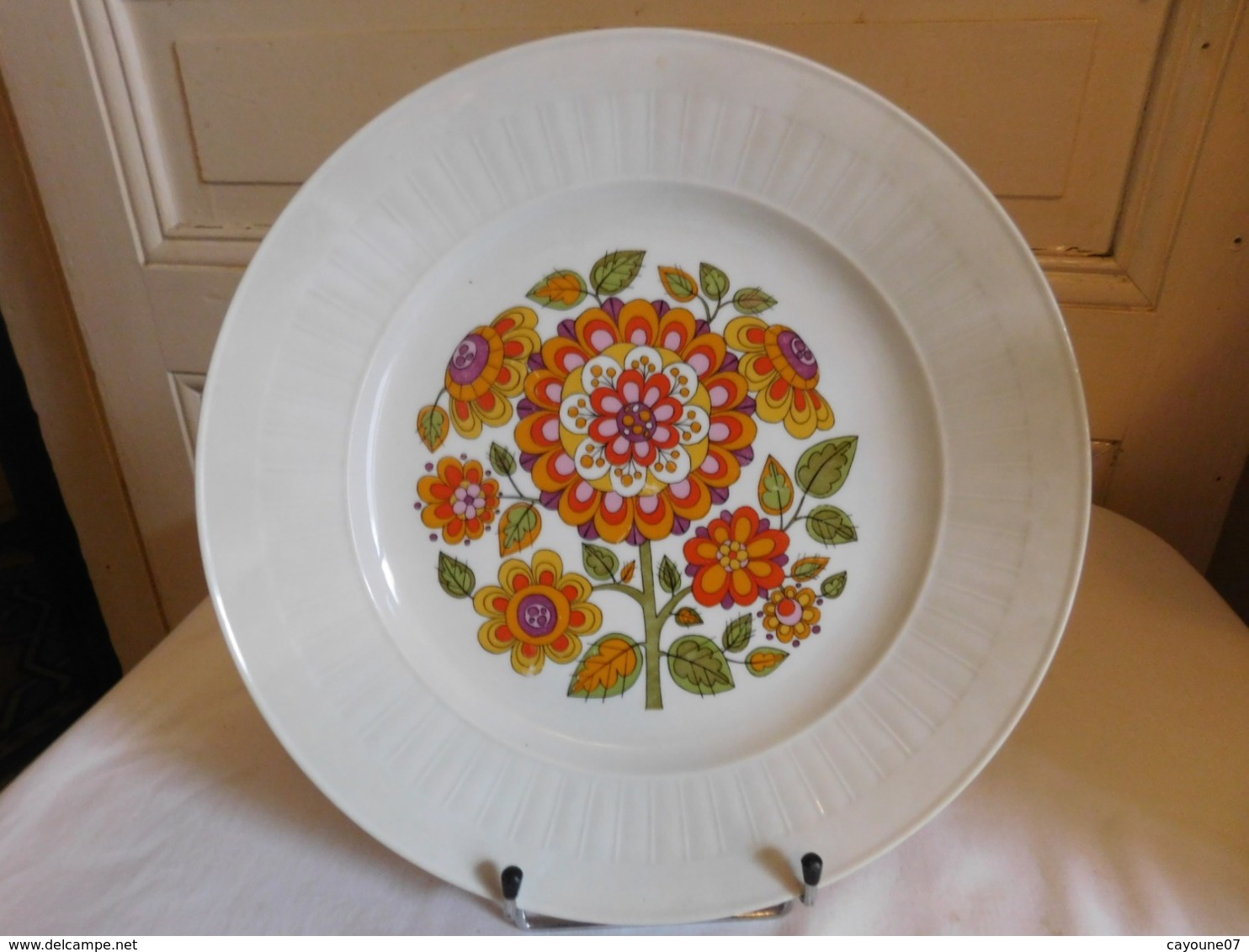 Plat Rond De Service Porcelaine Seltmann Weiden Bavaria Vintage Seventies - Seltmann-Weiden (DEU)