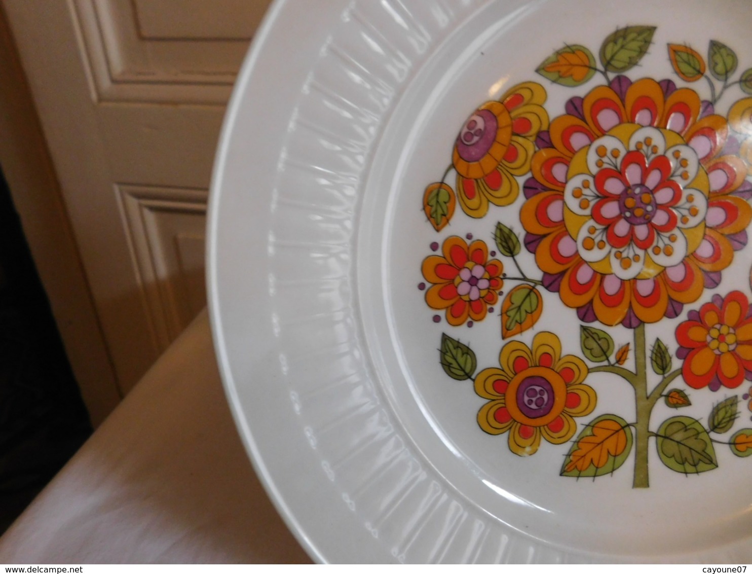 Plat Rond De Service Porcelaine Seltmann Weiden Bavaria Vintage Seventies - Seltmann-Weiden (DEU)