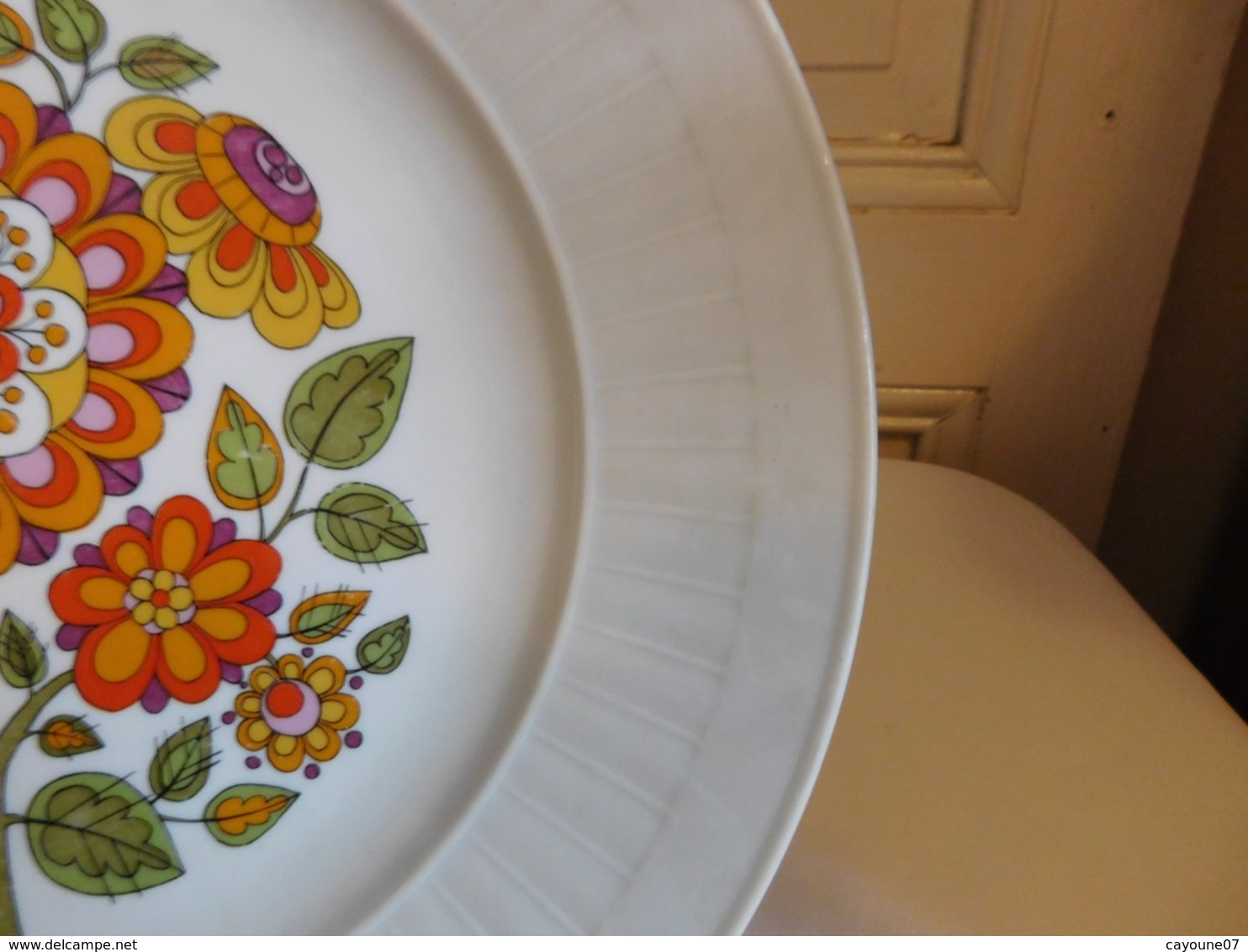 Plat Rond De Service Porcelaine Seltmann Weiden Bavaria Vintage Seventies - Seltmann-Weiden (DEU)