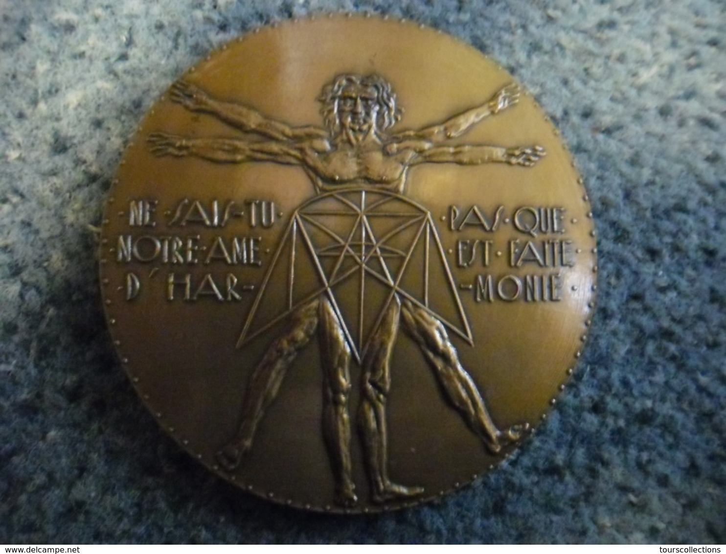 GROSSE MEDAILLE LEONARD DE VINCI 82 Mm Pour 230 Gr. Bronze De 1978 - Ne Sais Tu Pas Que Notre âme Est Faite D'harmonie - Sonstige & Ohne Zuordnung