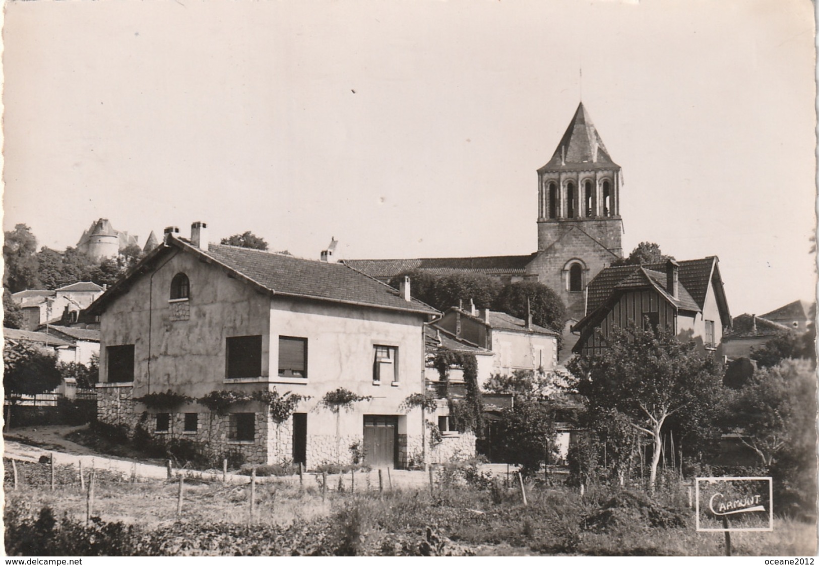 16 Montmoreau. L'eglise Et Le Chateau - Other & Unclassified