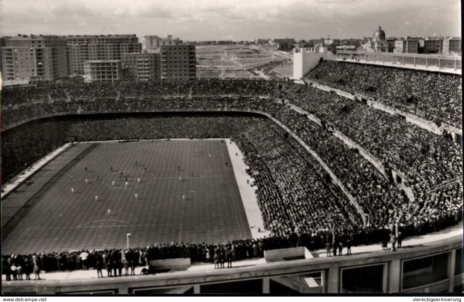 ! S/w Ansichtskarte, Madrid, Fußball Stadion, Estado Santiago Bernabeu, Stade, Football Stadium - Stades