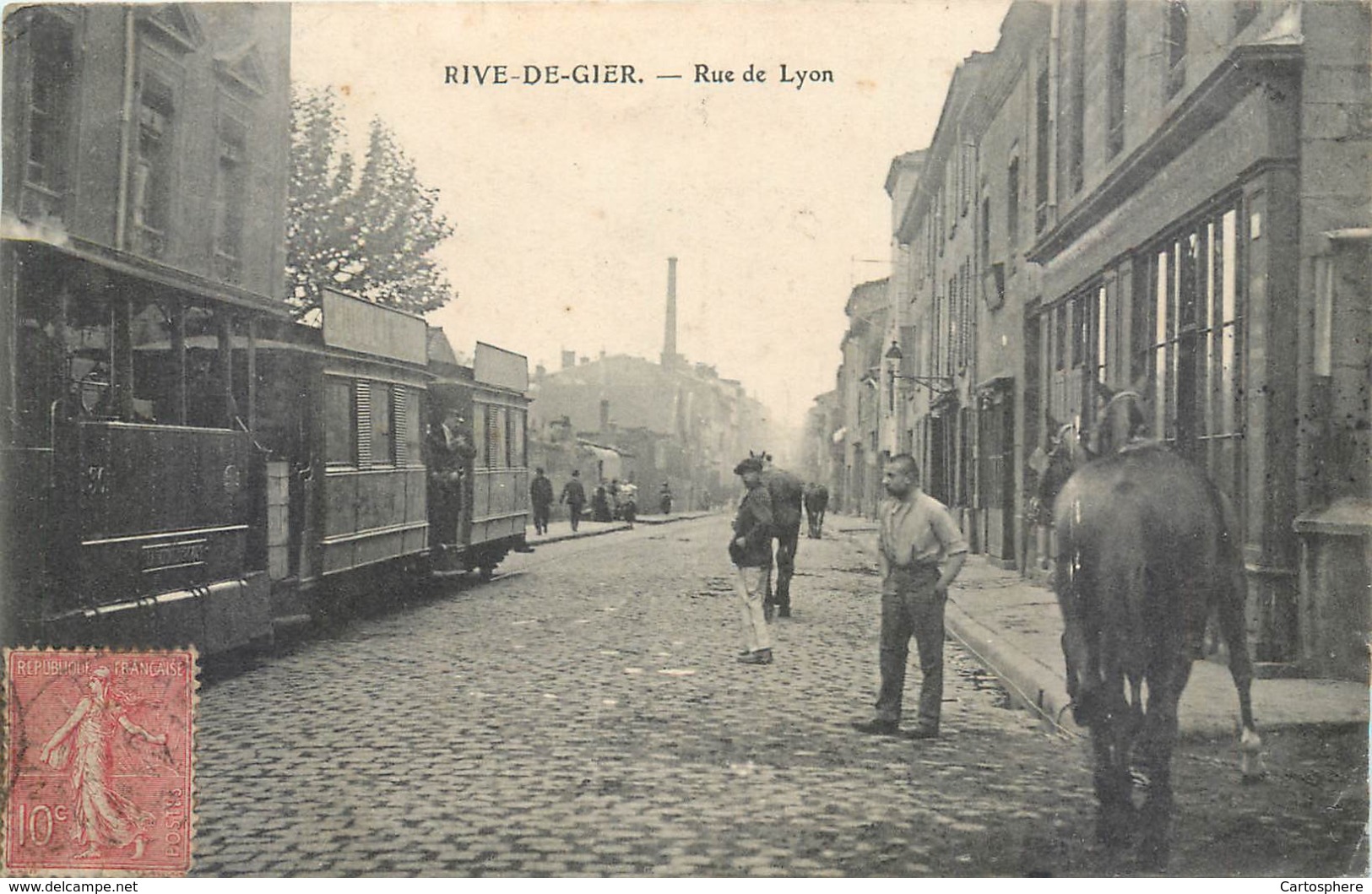 CPA 42 Loire Rive De Gier Rue De Lyon Tramway Chevaux Cheval Usine - Rive De Gier