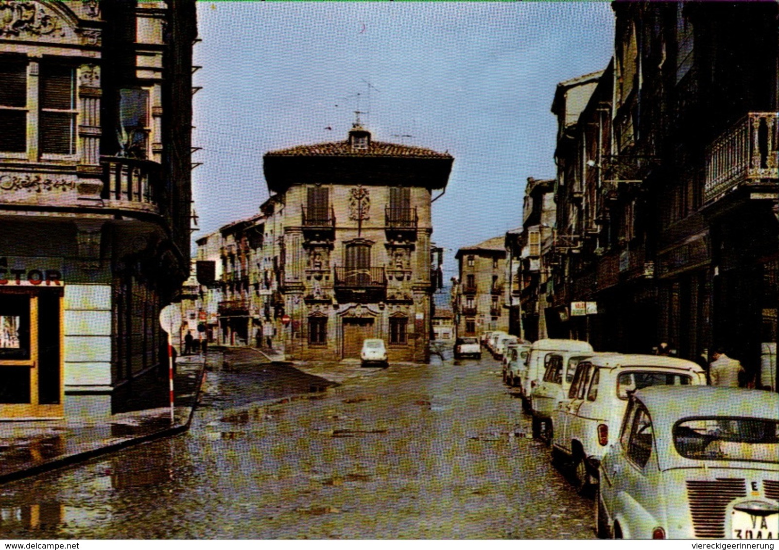 ! Moderne Ansichtskarte, Spanien, Haro, Calle General Franco, Autos, Cars, Renault - PKW