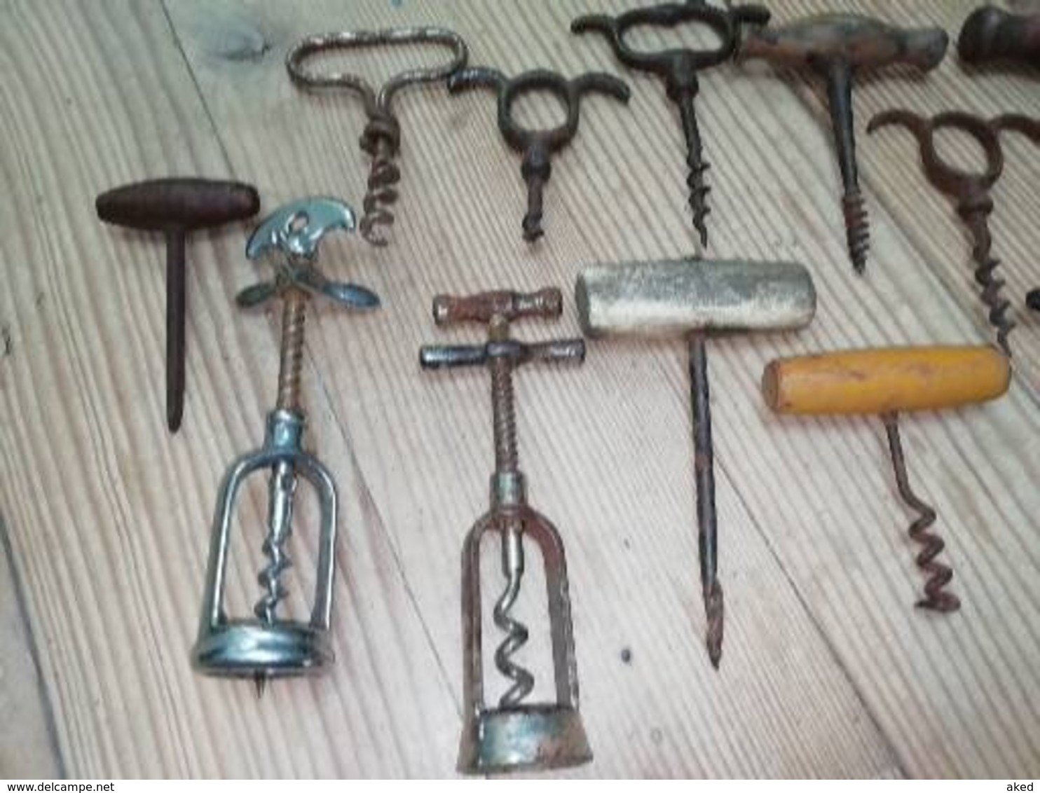 Beau Lot 13 Anciens Tire Bouchons - Bottle Openers