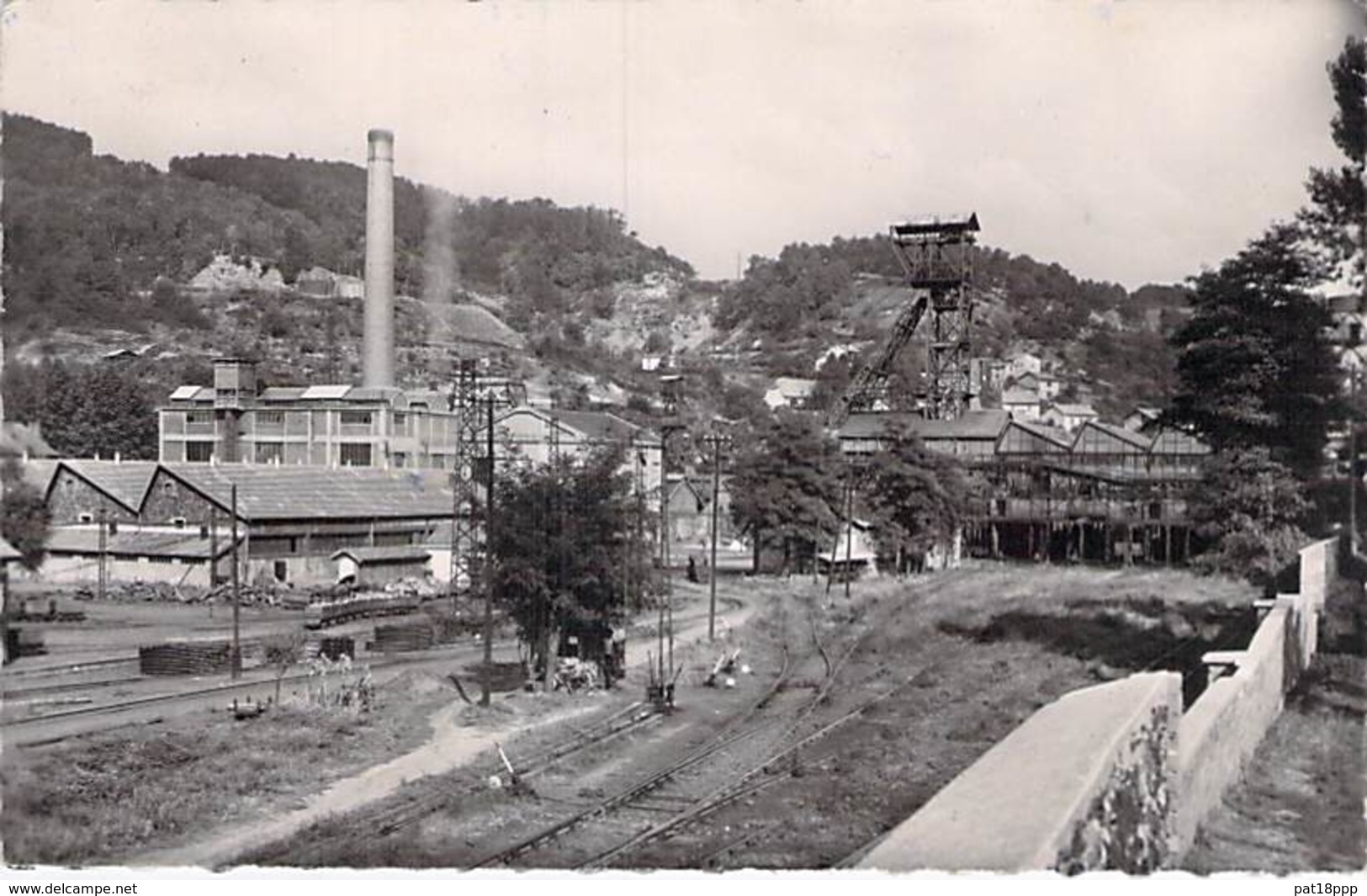 12 - CRANSAC :  Les Houillières - Puits N° 1 - CPSM Dentelée Noir Blanc Format CPA - Aveyron ( Mine Charbon - Mineur ) - Autres & Non Classés