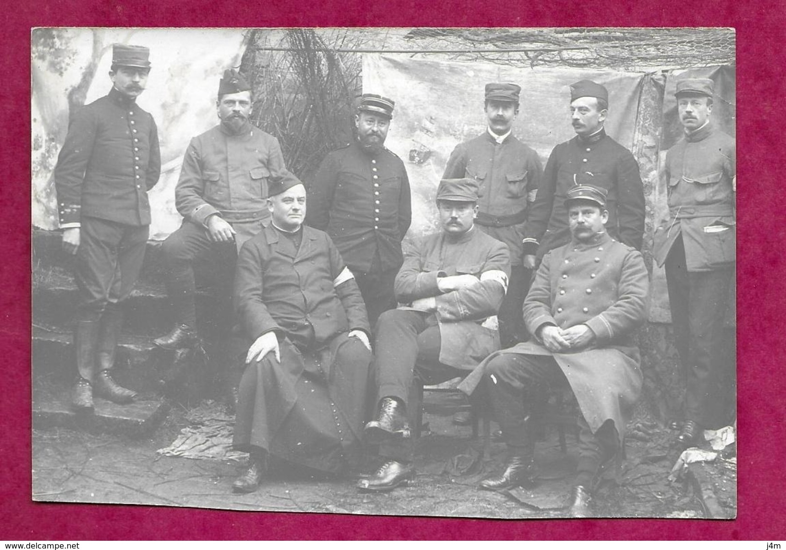PHOTO 13 X 9 Cm ..MILITAIRES POILU 1914-18 ..OFFICIERS MEDECINS, PRETRE AUMONIER - Guerre, Militaire