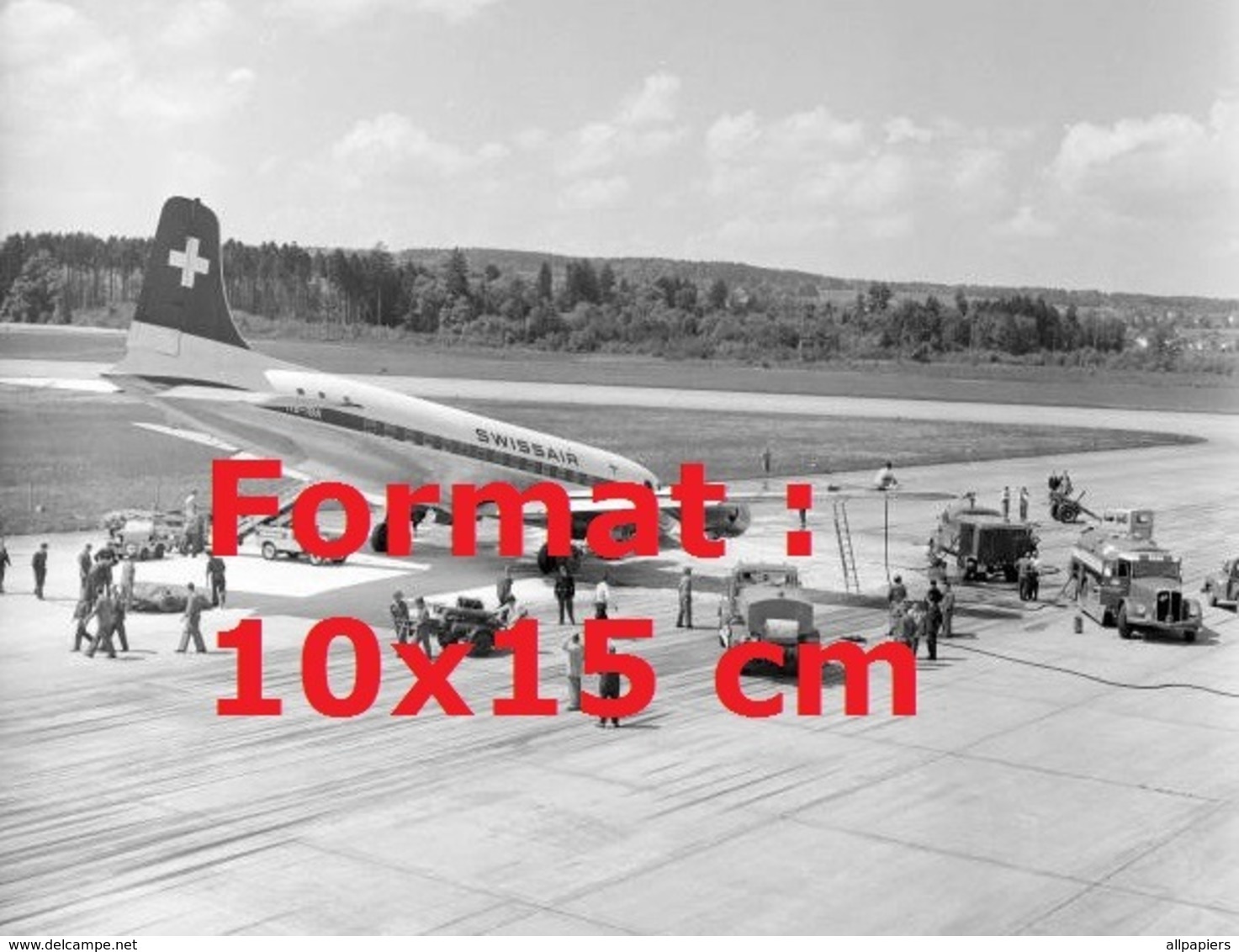 Reproduction Photographie Ancienne De L'atterrissage Catastrophe Sur Le Ventre D'un Avion De La Compagnie Swissair - Altri & Non Classificati