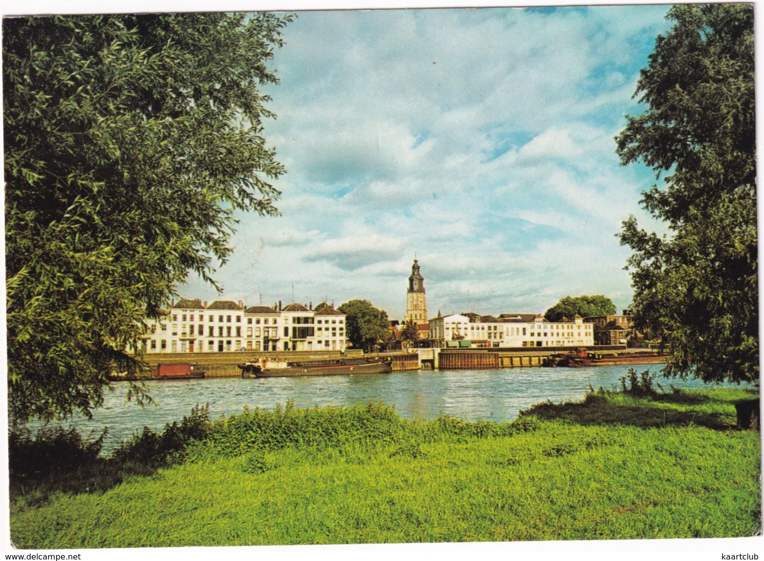 Zutphen - IJsselfront - Binnenschepen - Zutphen