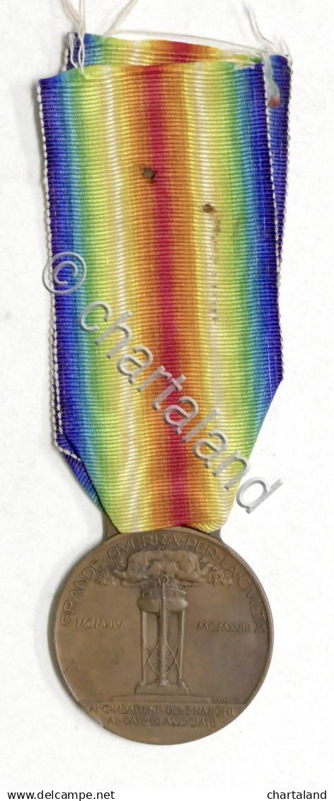 Militaria WWI - Decreto E Due Medaglie A Ricordo Della Guerra 1915 - 1918 - 1921 - Non Classificati