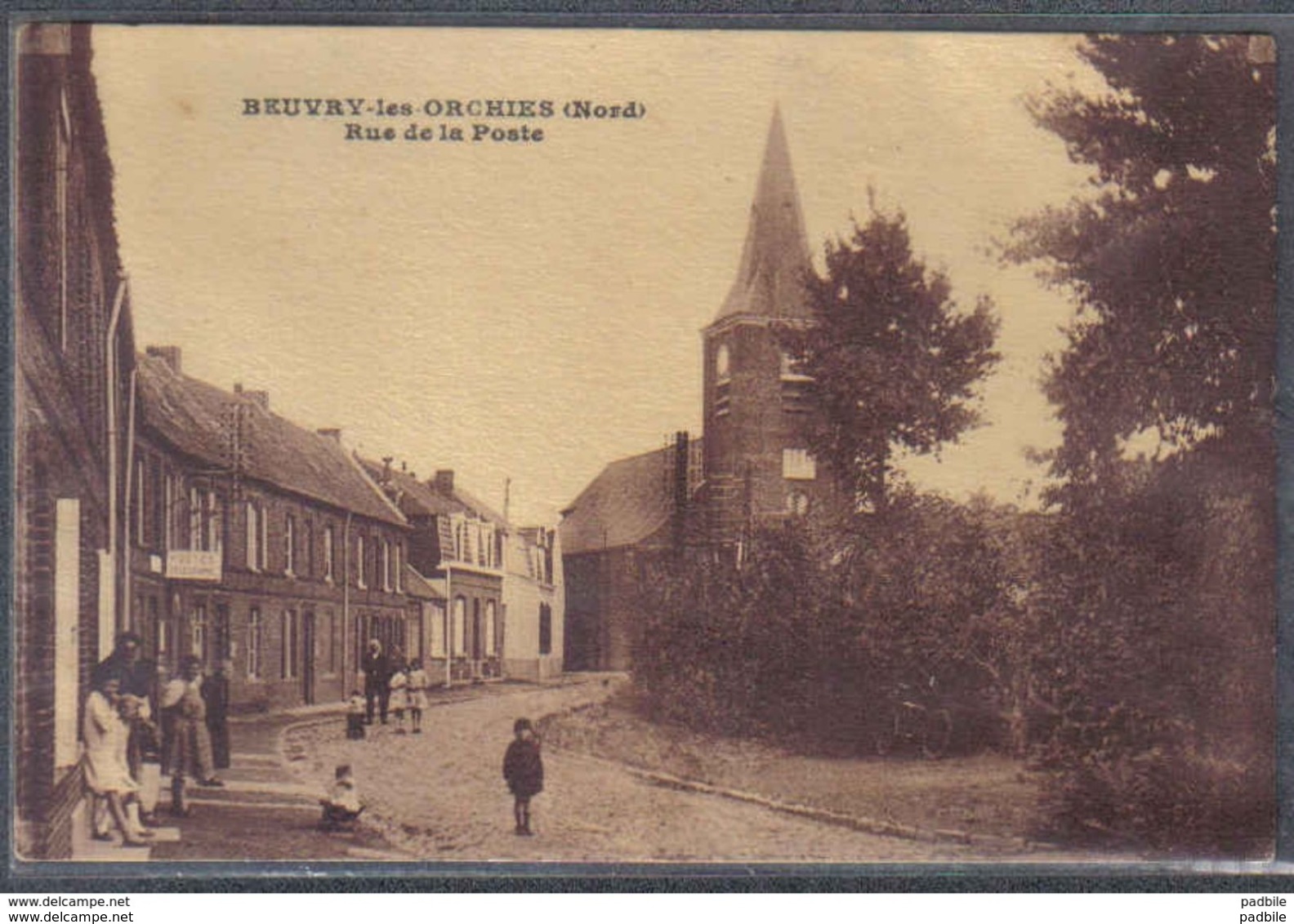 Carte Postale 59. Beuvry-les-Orchies  Rue De La Poste  Trés Beau Plan - Autres & Non Classés