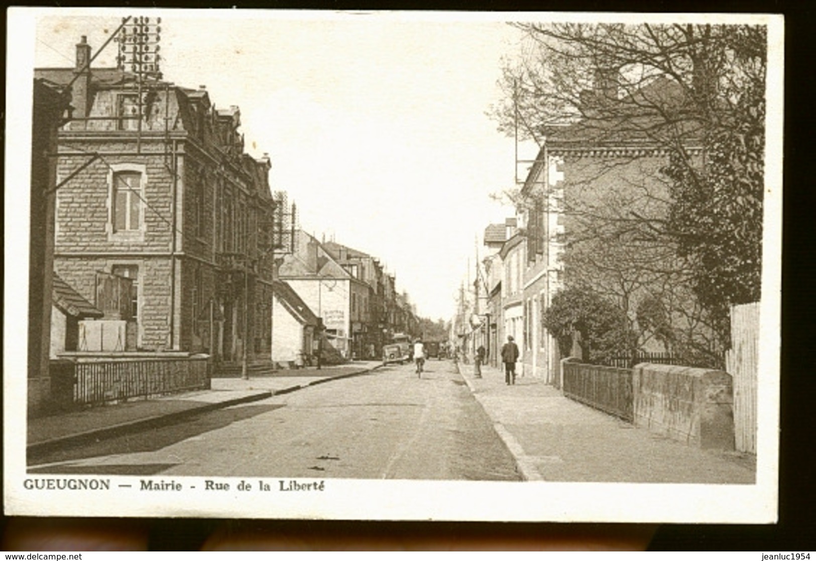 GUEUGNON MAIRIE - Gueugnon